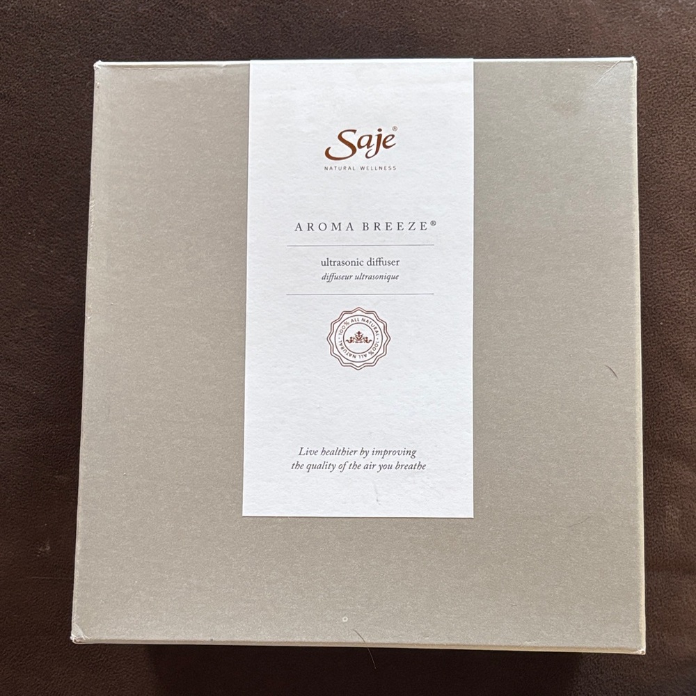BNWT Saje Aroma Breeze Diffuser